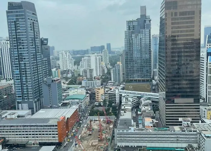 Hyde Sukhumvit11 Near-bts Nana *